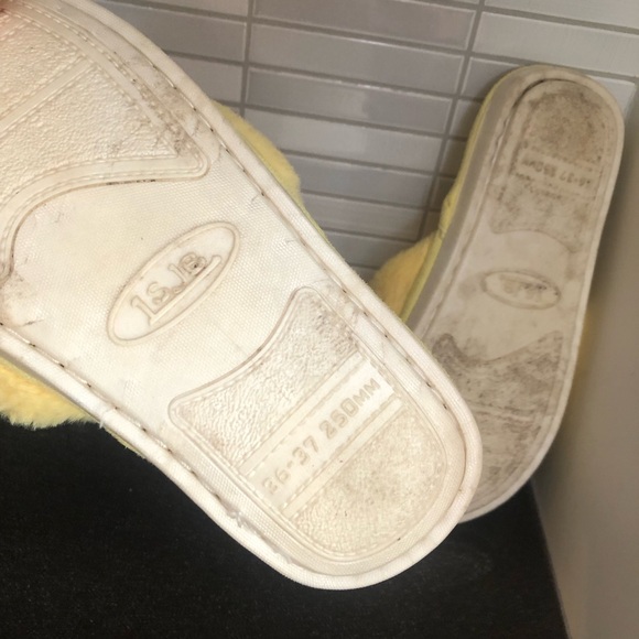 Ladies fuzzy duck slippers - Picture 6 of 7